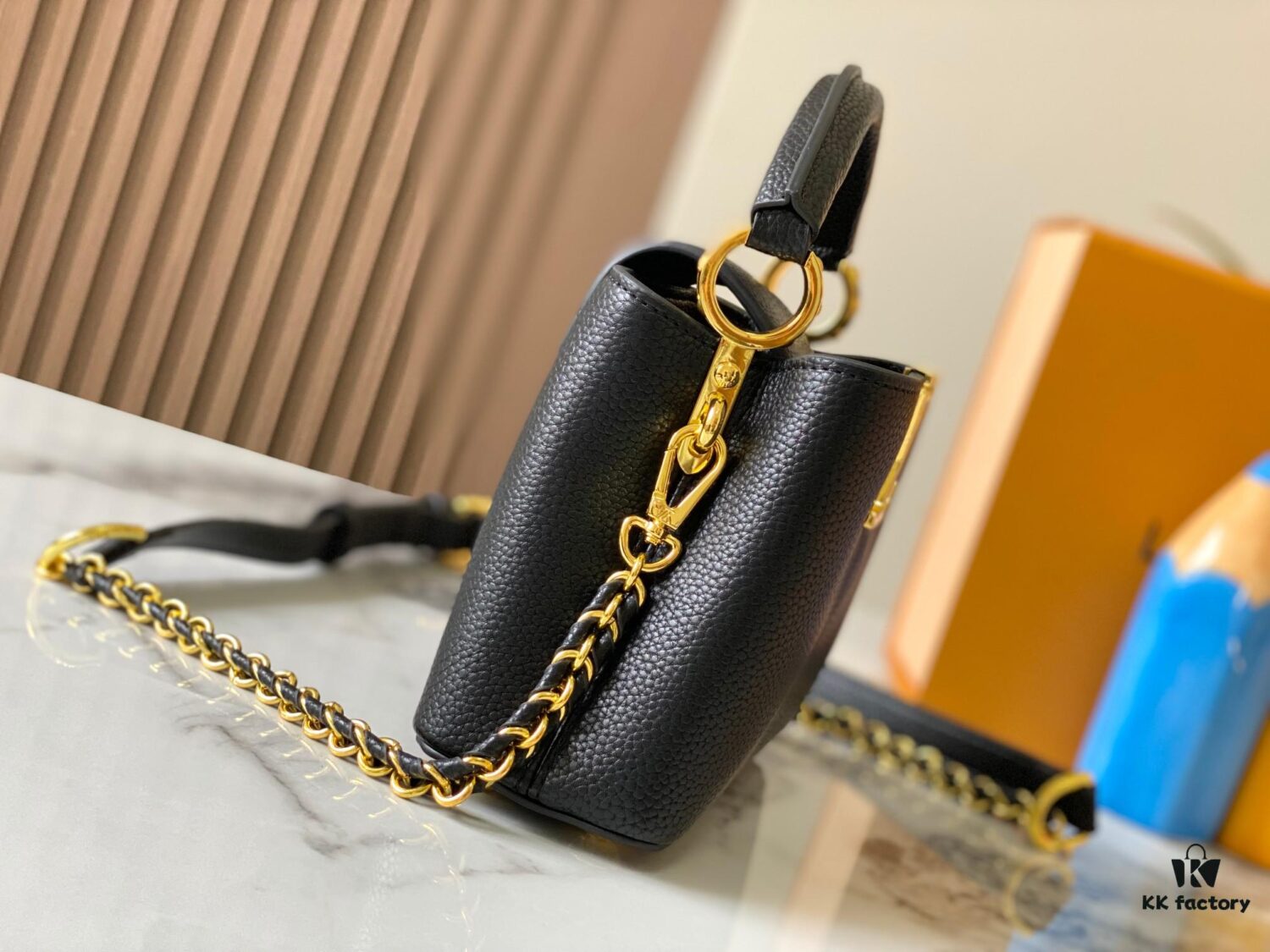 Upgraded M23082 Black