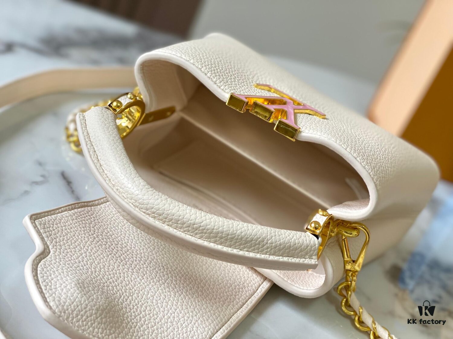 Upgraded M23082 White