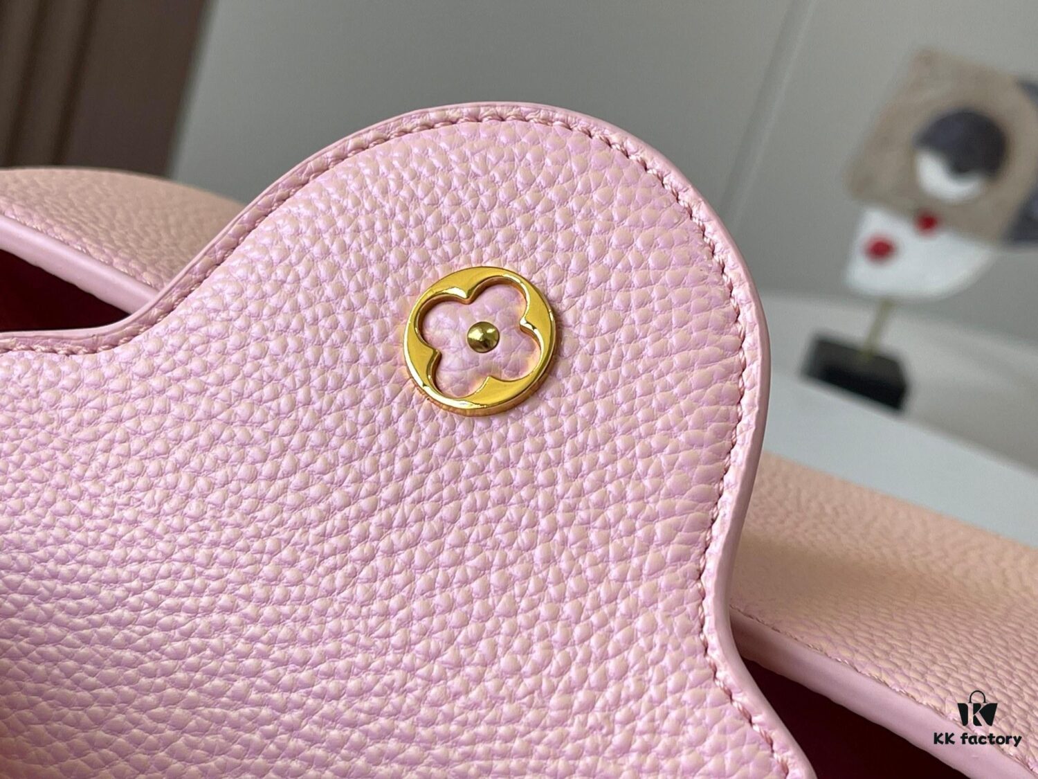Upgraded M59868 Stellar Pearlized Powder with Mother-of-Pearl Button - This Capucines BB Bag Features Taurillon Leather That Shimmers in Changing Hues Under Different Lights