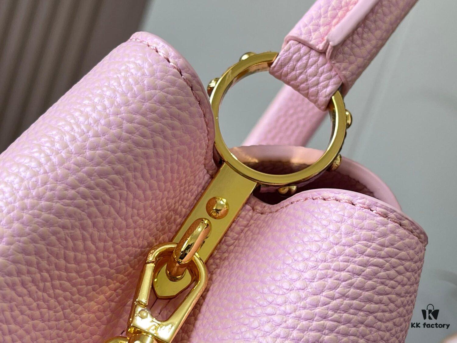 Upgraded M59868 Stellar Pearlized Powder with Mother-of-Pearl Button - This Capucines BB Bag Features Taurillon Leather That Shimmers in Changing Hues Under Different Lights