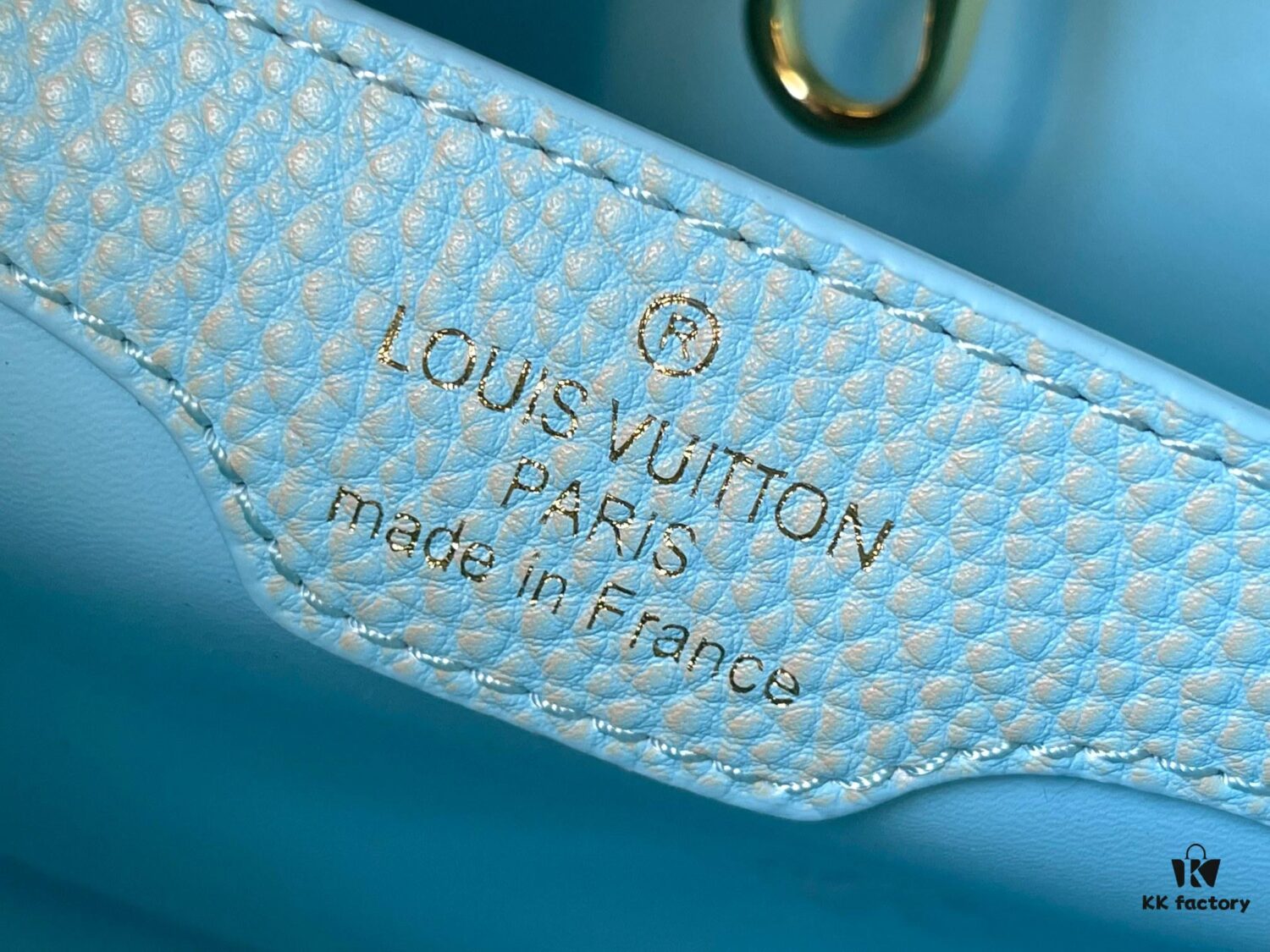 Upgraded M20841 Stellar Pearl Green Shell Button Capucines MM Handbag