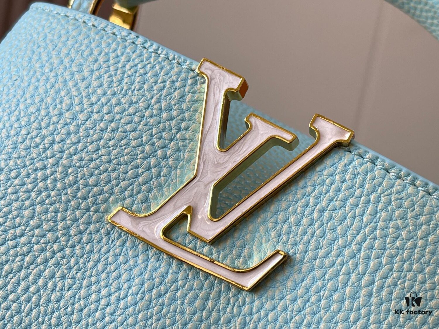 Upgraded M59850 Stellar Pearl Blue Shell Button Capucines Mini Bag