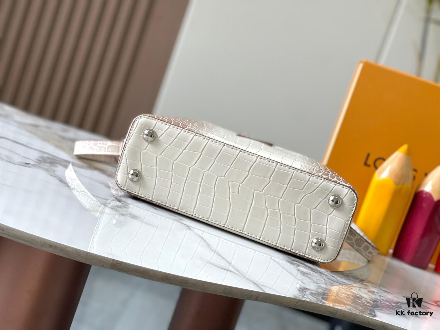 Guangzhou Stock Top Quality Original Capucines BB