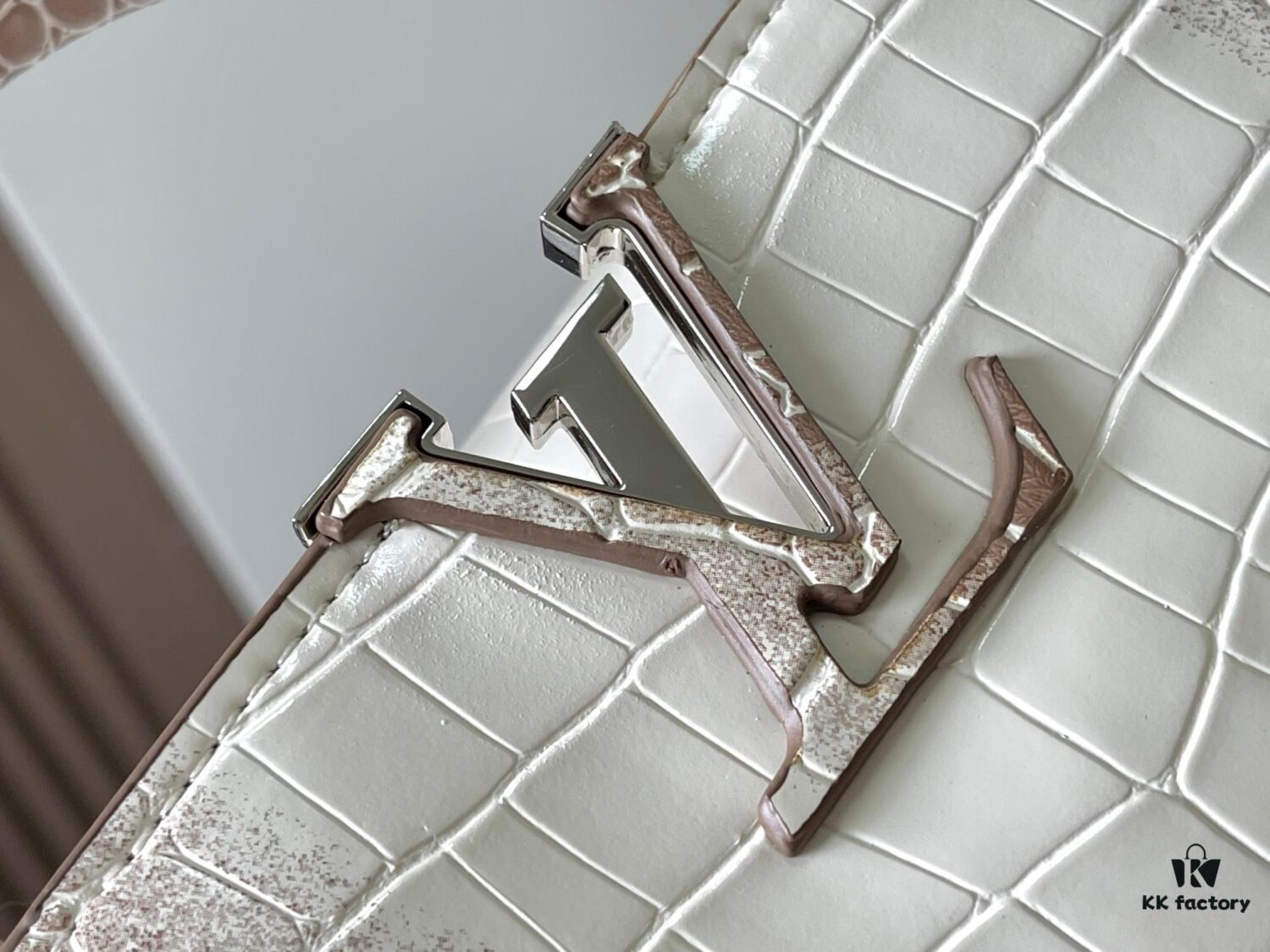 Guangzhou Stock Top Quality Original Capucines BB