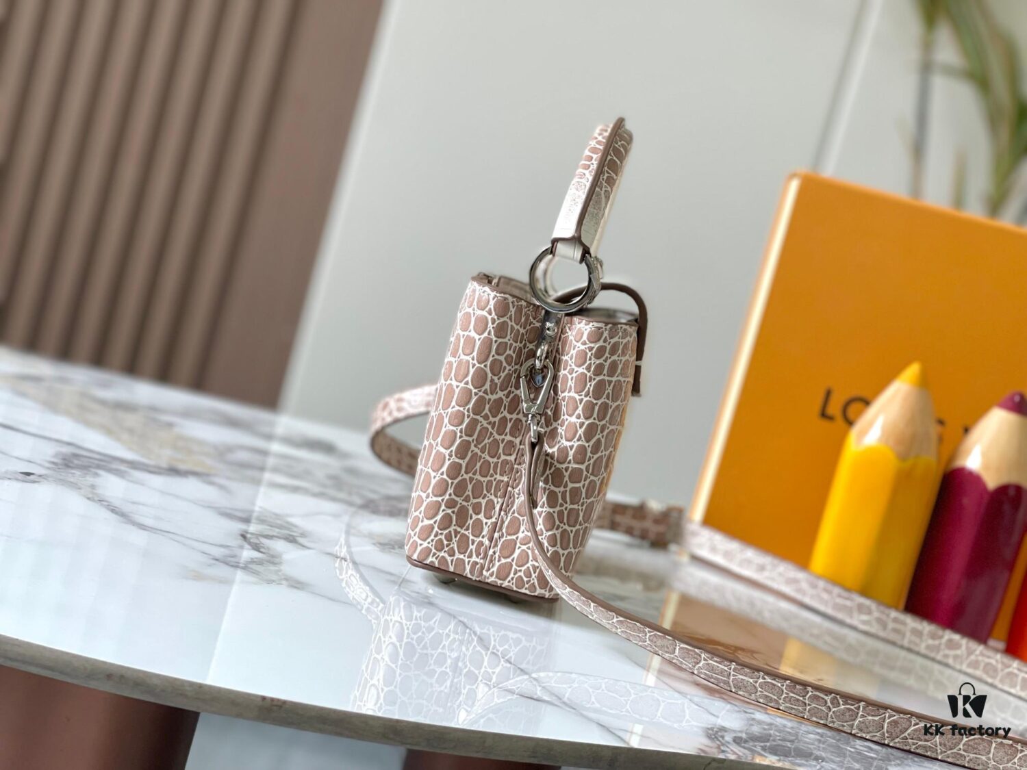 Guangzhou Stock Top Quality Original Capucines Mini