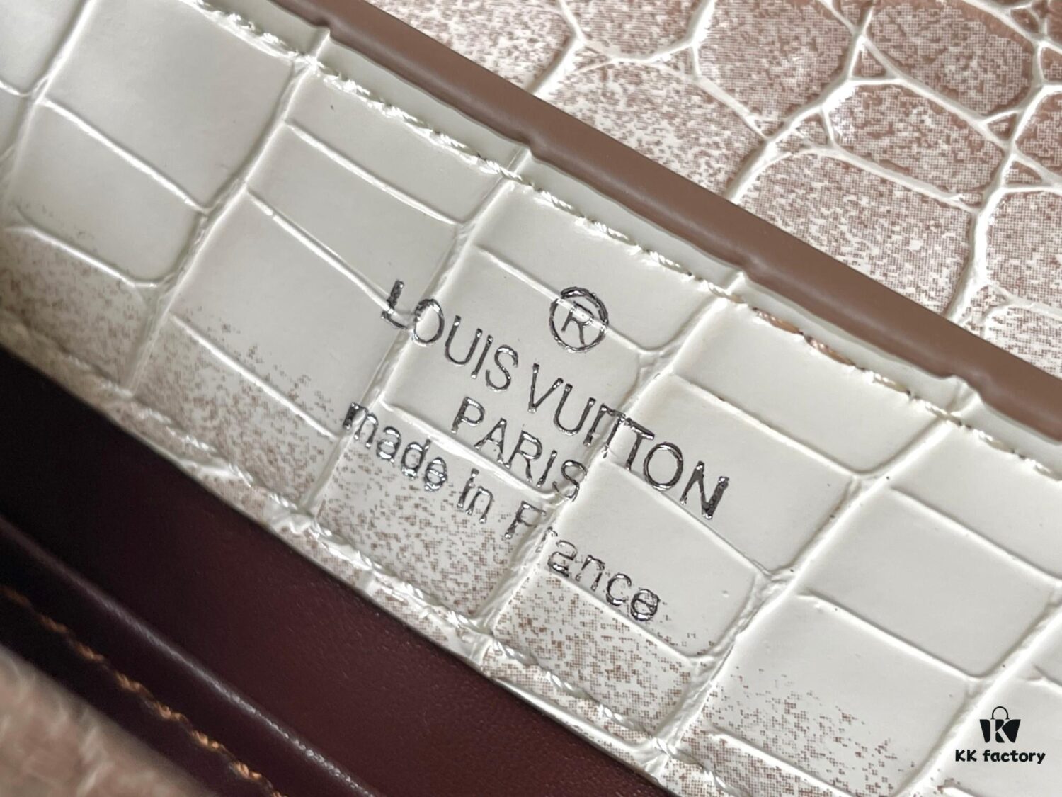 Guangzhou Stock Top Quality Original Capucines Mini