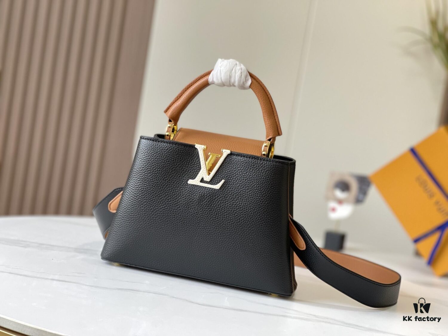 Upgraded Version 💋 M59464 Black with Beige Gold Hardware