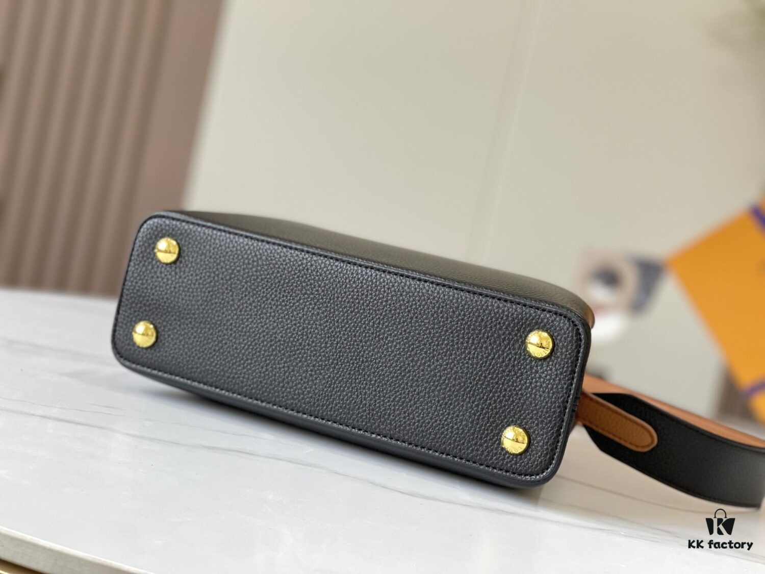 Upgraded Version 💋 M59464 Black with Beige Gold Hardware