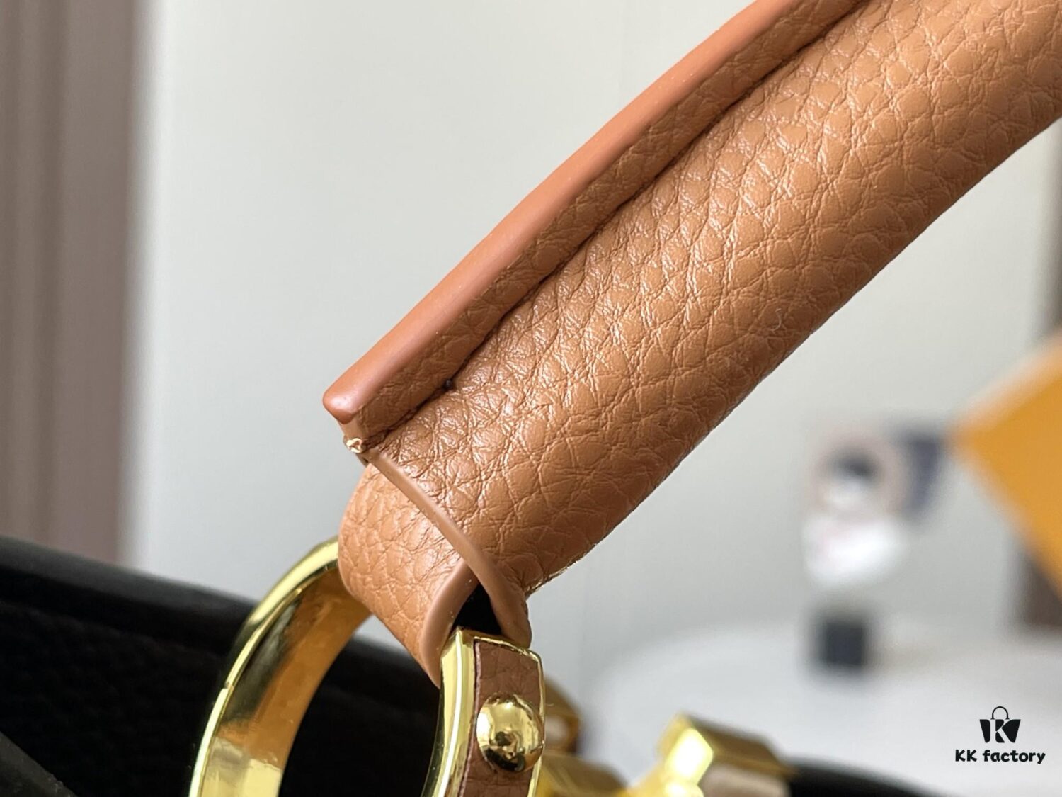 Upgraded Version 💋 M59464 Black with Beige Gold Hardware