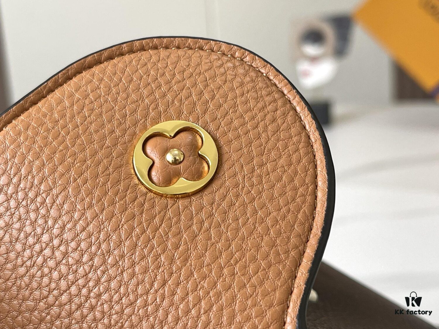 Upgraded Version 💋 M59464 Black with Beige Gold Hardware