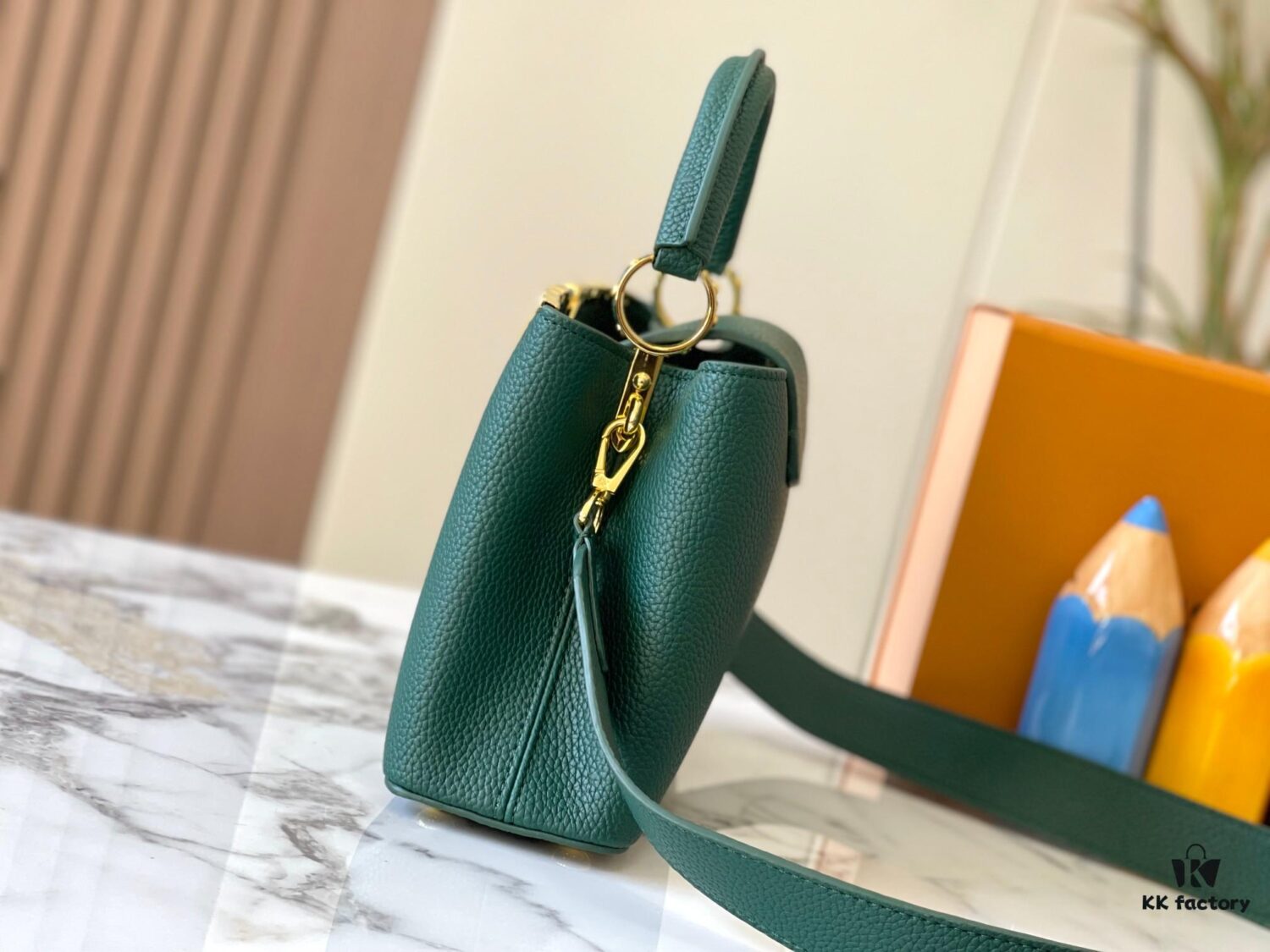 Upgraded M23766 Green and White Mother-of-Pearl Flower Crown Capucines Handbag