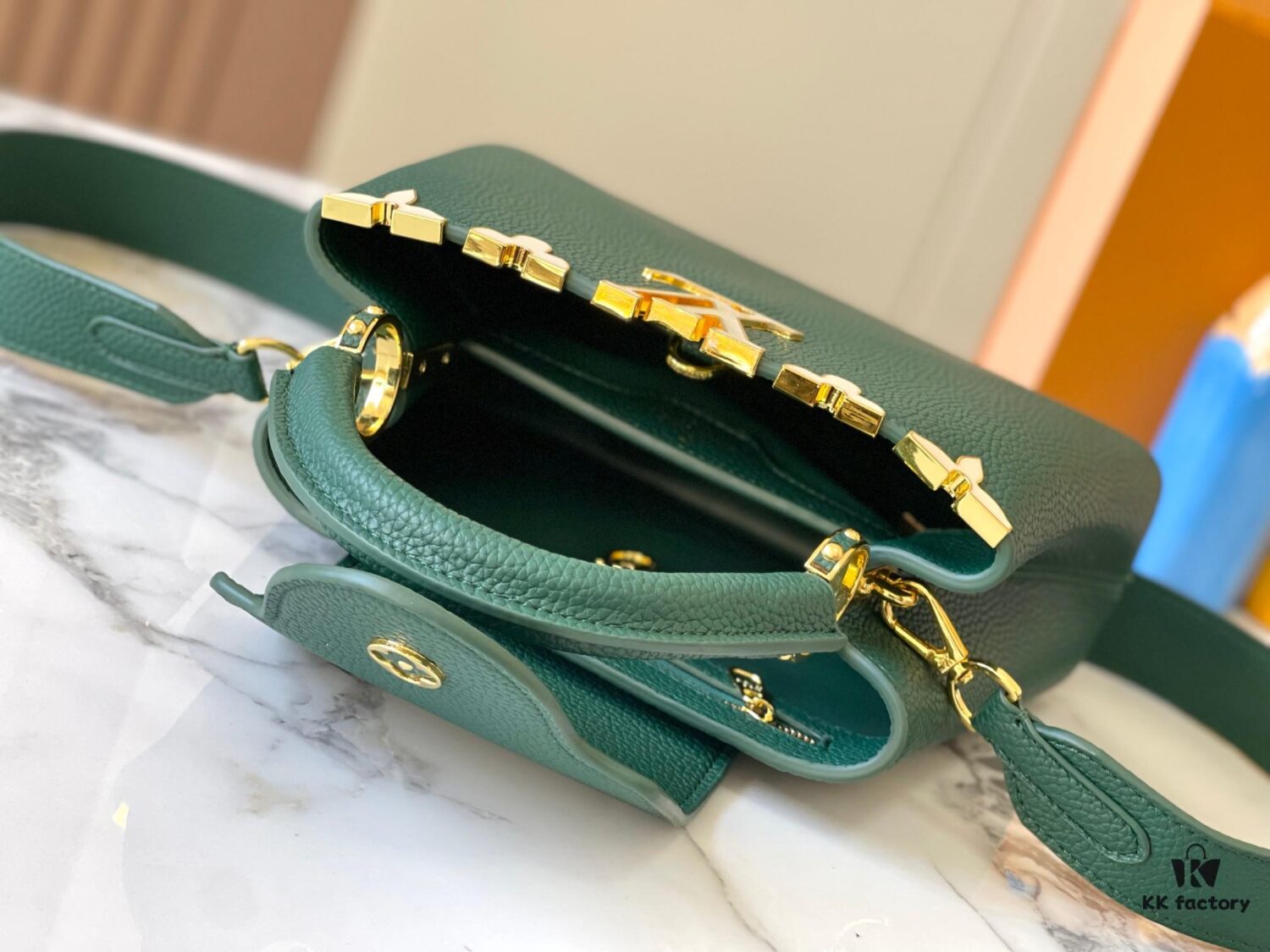 Upgraded M23766 Green and White Mother-of-Pearl Flower Crown Capucines Handbag