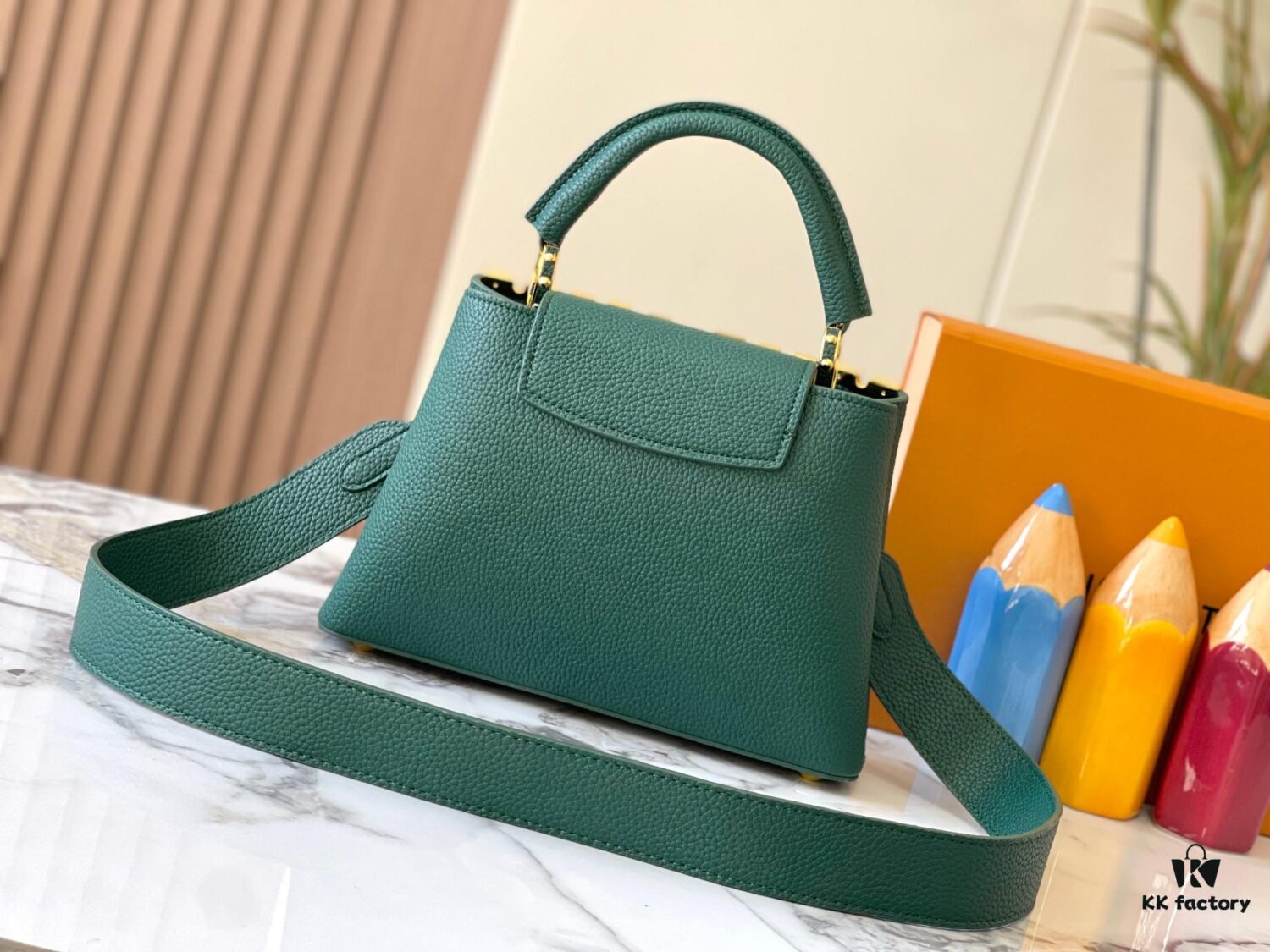 Upgraded M23766 Green and White Mother-of-Pearl Flower Crown Capucines Handbag