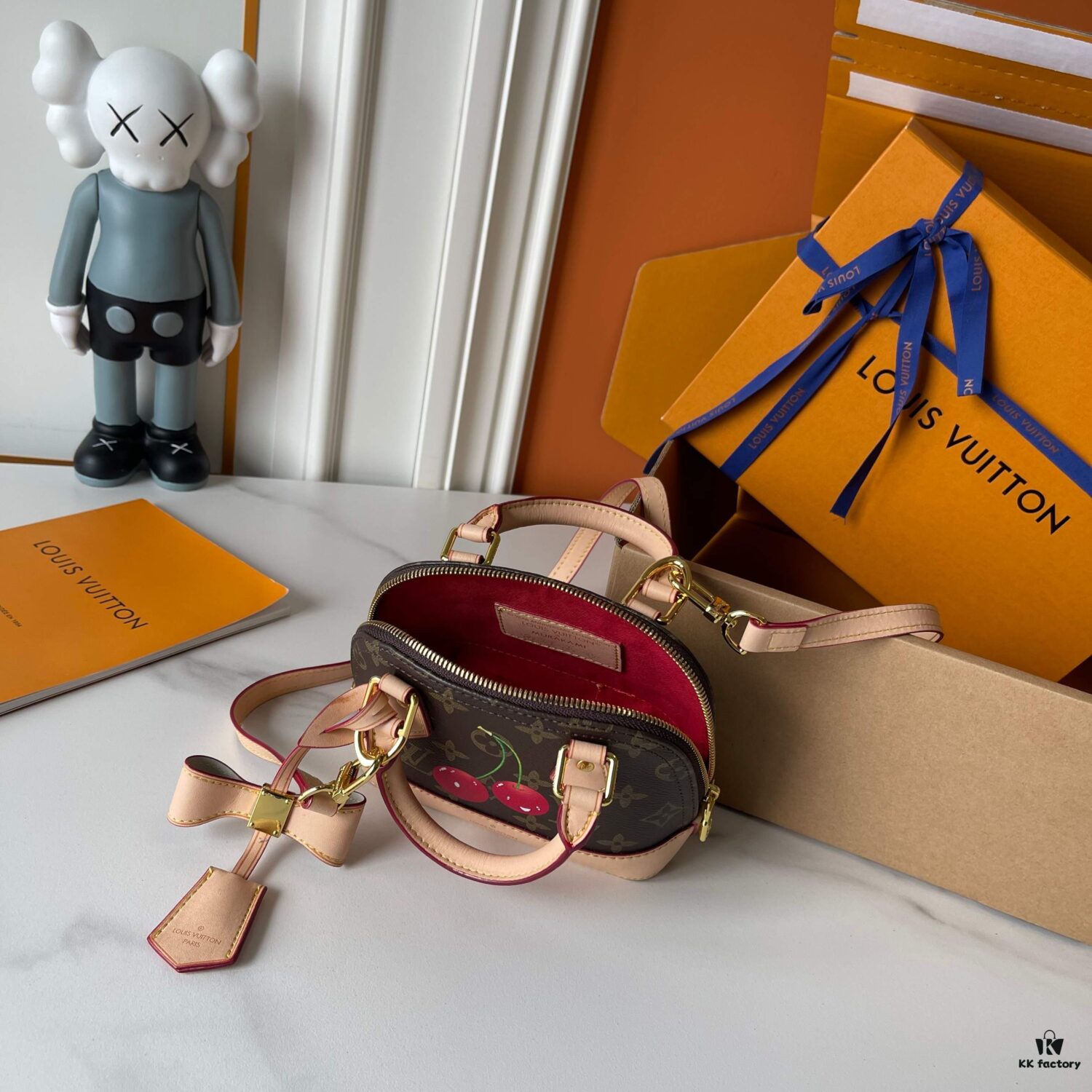 Upgraded Version 170 180 【LV x TM Nano Alma】 M13416 53152 Cherry M82717 M90611 M13104 This Nano Alma Bag Combines Monogram Coated Canvas with Cowhide Leather Trims, Featuring the Iconic Cherry Pattern from the Louis × Takashi Murakami Collaboration Series. The Top Handle and Detachable Adjustable Shoulder Strap Offer Multiple Carrying Options, While the Interior Compartment Fits Everyday Essentials Such as a Short Wallet and Large Smartphone.