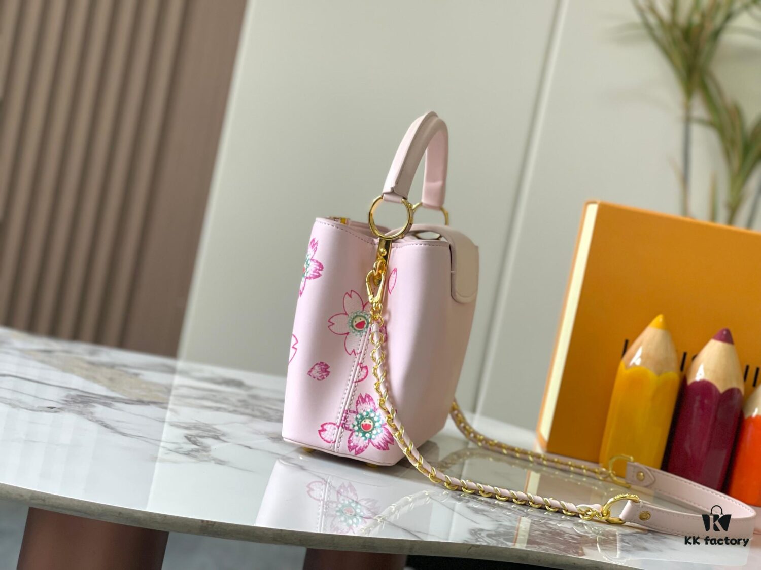 Guangzhou Stock Top Quality Original Capucines BB