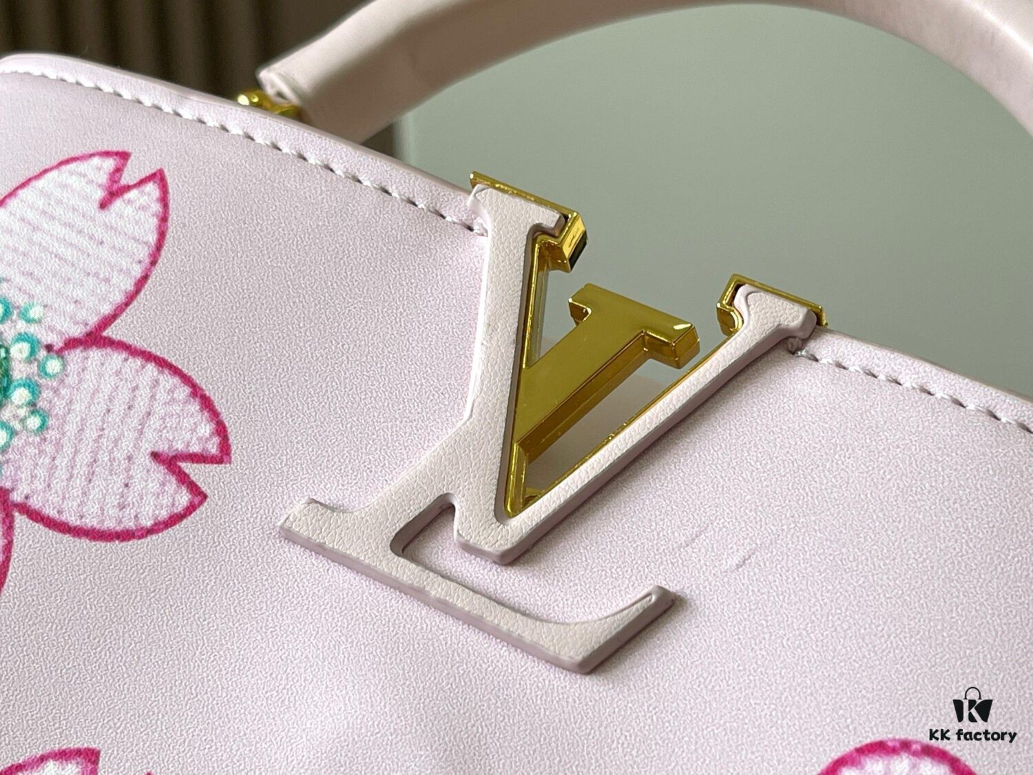 Guangzhou Stock Top Quality Original Capucines BB