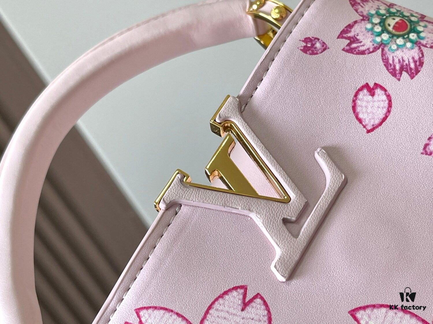 Guangzhou Stock Top Quality Original Capucines Mini Model: 13249 Pink Material: Canvas with Graffiti Hardware Upgraded Features: LV Initials, Unique Edge Ring, Exquisite Monogram Flower on Flap