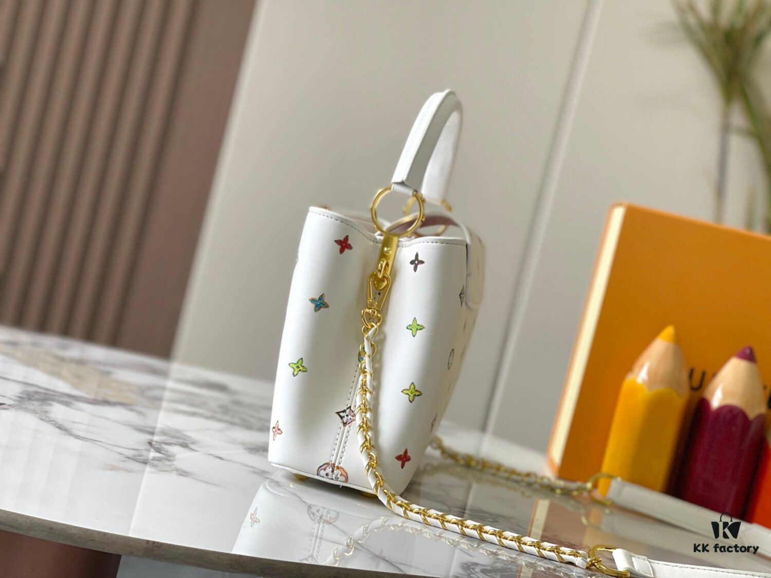 Guangzhou Stock Top Quality Original Capucines BB