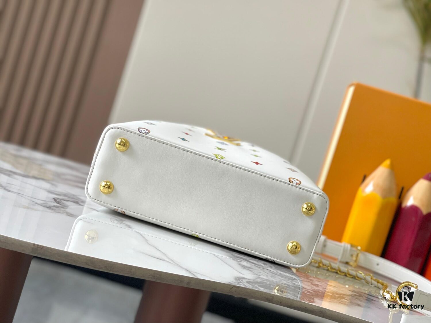 Guangzhou Stock Top Quality Original Capucines BB