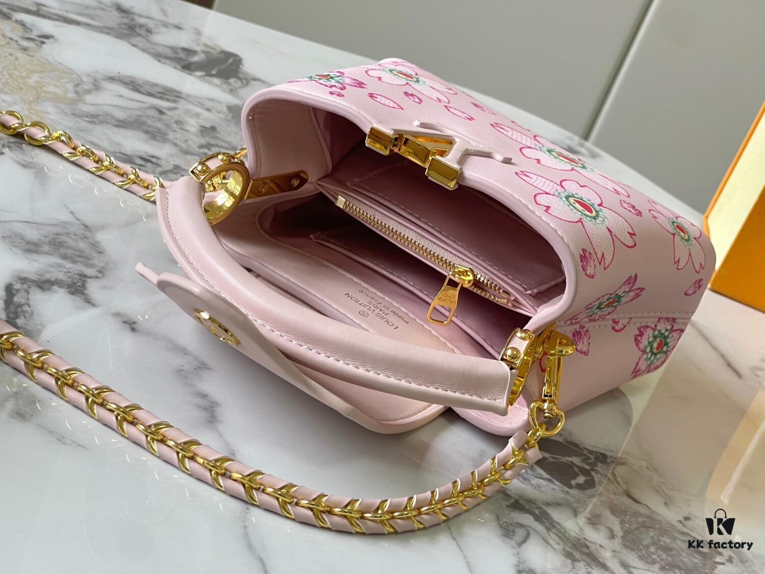 Guangzhou Stock Top Quality Original Capucines Mini Model: 13249 Pink Material: Canvas with Graffiti Hardware Upgraded Features: LV Initials, Unique Edge Ring, Exquisite Monogram Flower on Flap