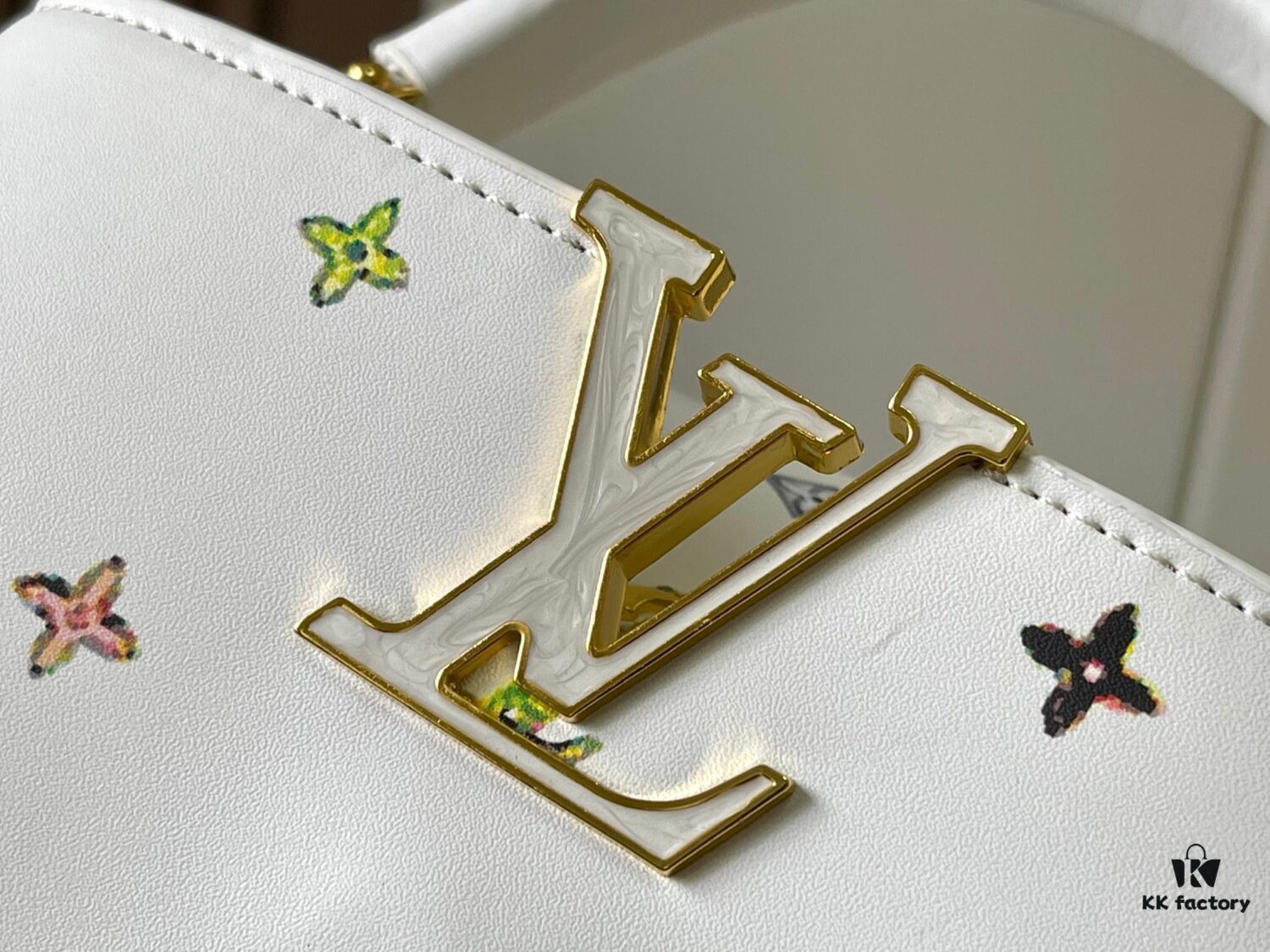 Guangzhou Stock Top Quality Original Capucines BB