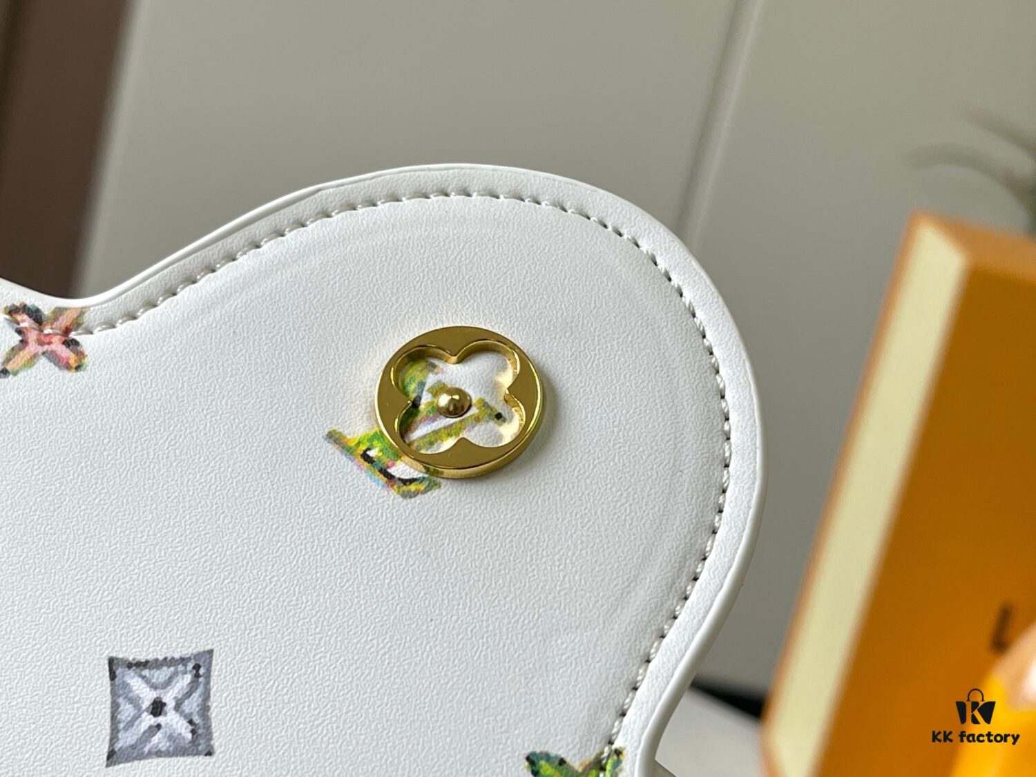 Guangzhou Stock Top Quality Original Capucines BB