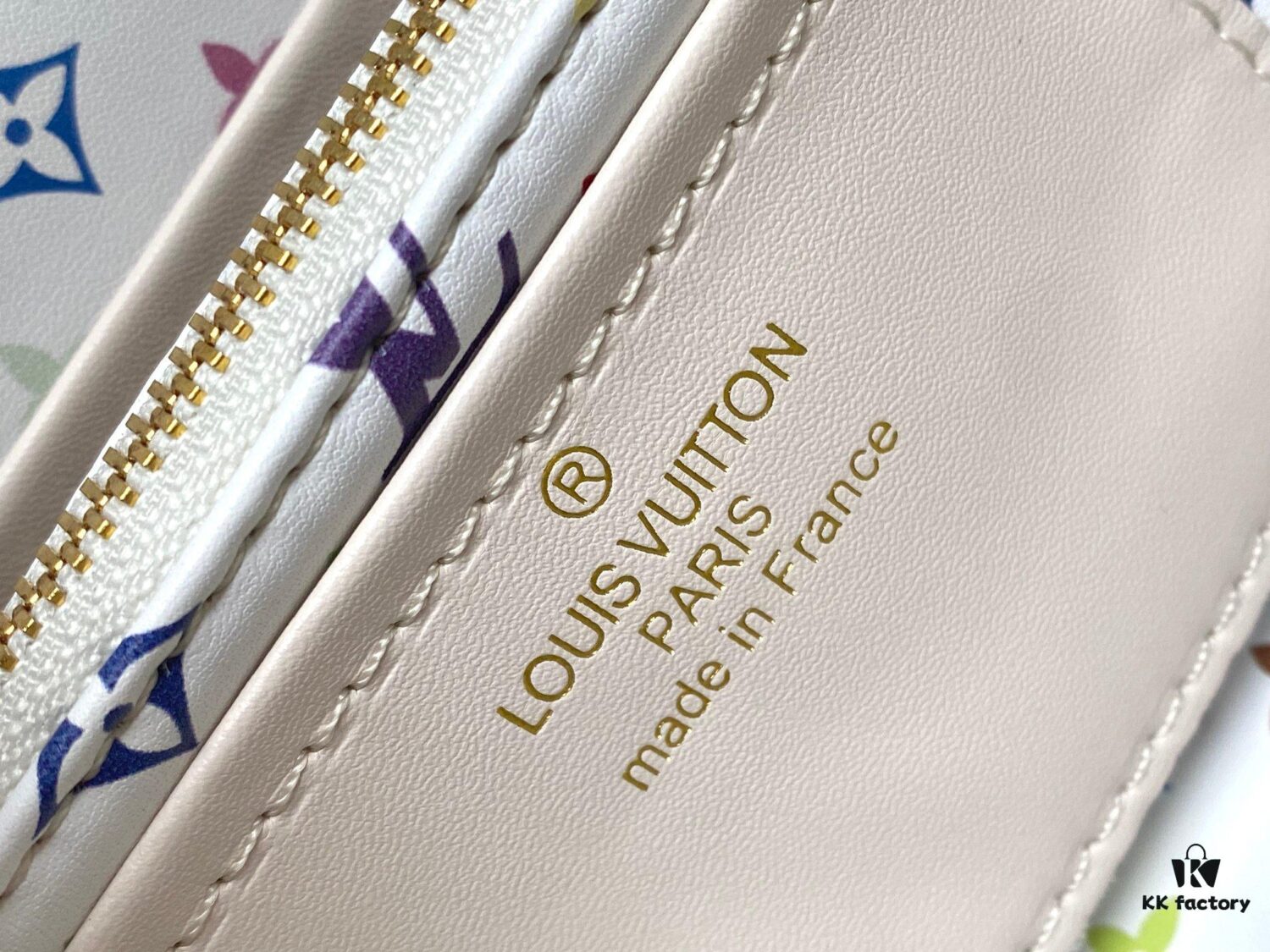 Guangzhou Stock Top Quality Original Version Capucines Mini Model: 12352 White with 33 Colorful Elements Material: Crushed Calfskin Hardware Upgraded Features: LV Initials, Unique Border Ring, Exquisite Monogram Flower on Flap Closure Dimensions: 21×14×8cm