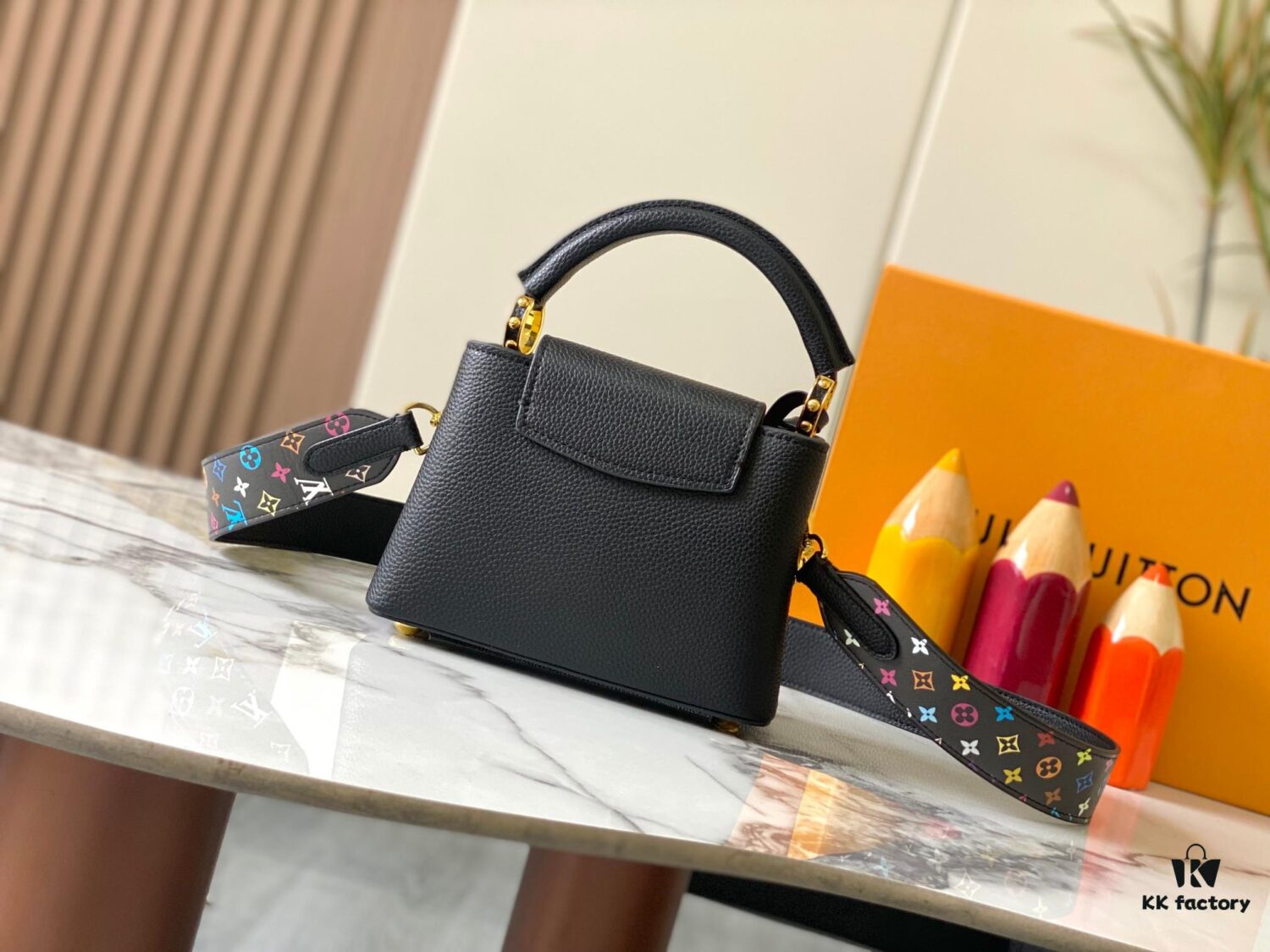 Guangzhou Stock Top Quality Original Capucines Mini