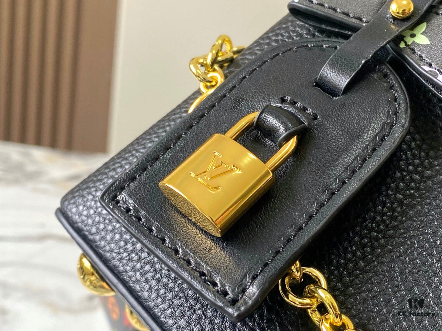 Guangzhou Stock Top Quality Original Capucines Mini