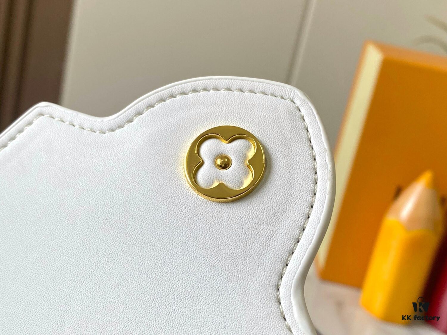 69307a4d6e68136f4d9a6cba Top Quality Original Guangzhou Stock 🇫🇷 M13246 Graffiti Capucines Mini Handbag in Luxurious Taurillon Leather