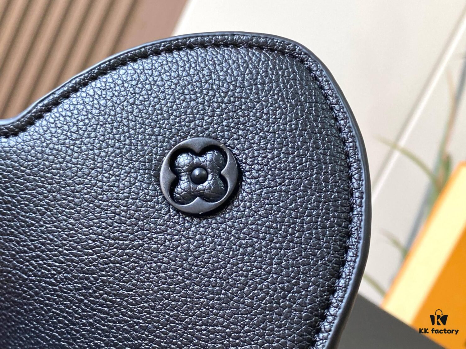 Upgraded Version M24880 Black Capucines Souple Large Handbag