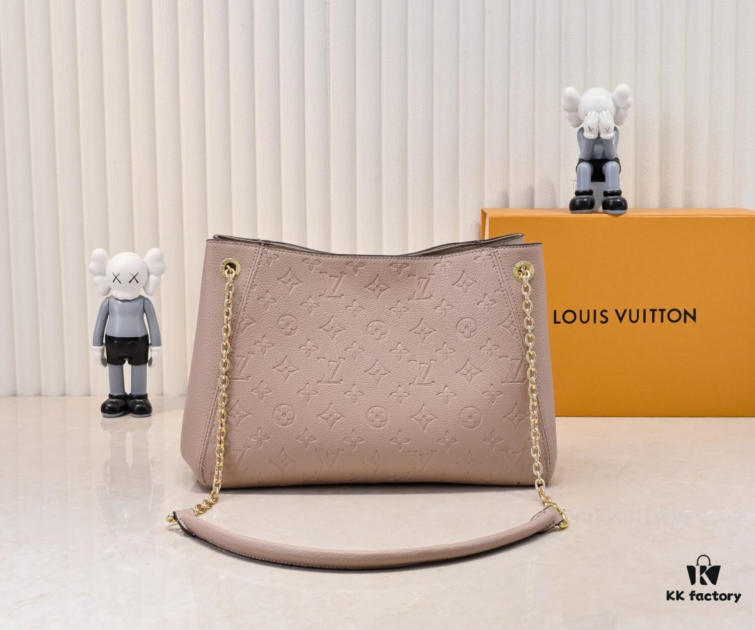 Batch Model M14414 M14659 M14234 This Anytime Medium Handbag Reinterprets the Classic Promenade Bag from 1988, Making It an Ideal Choice for Daily Commuting or Weekend Getaways