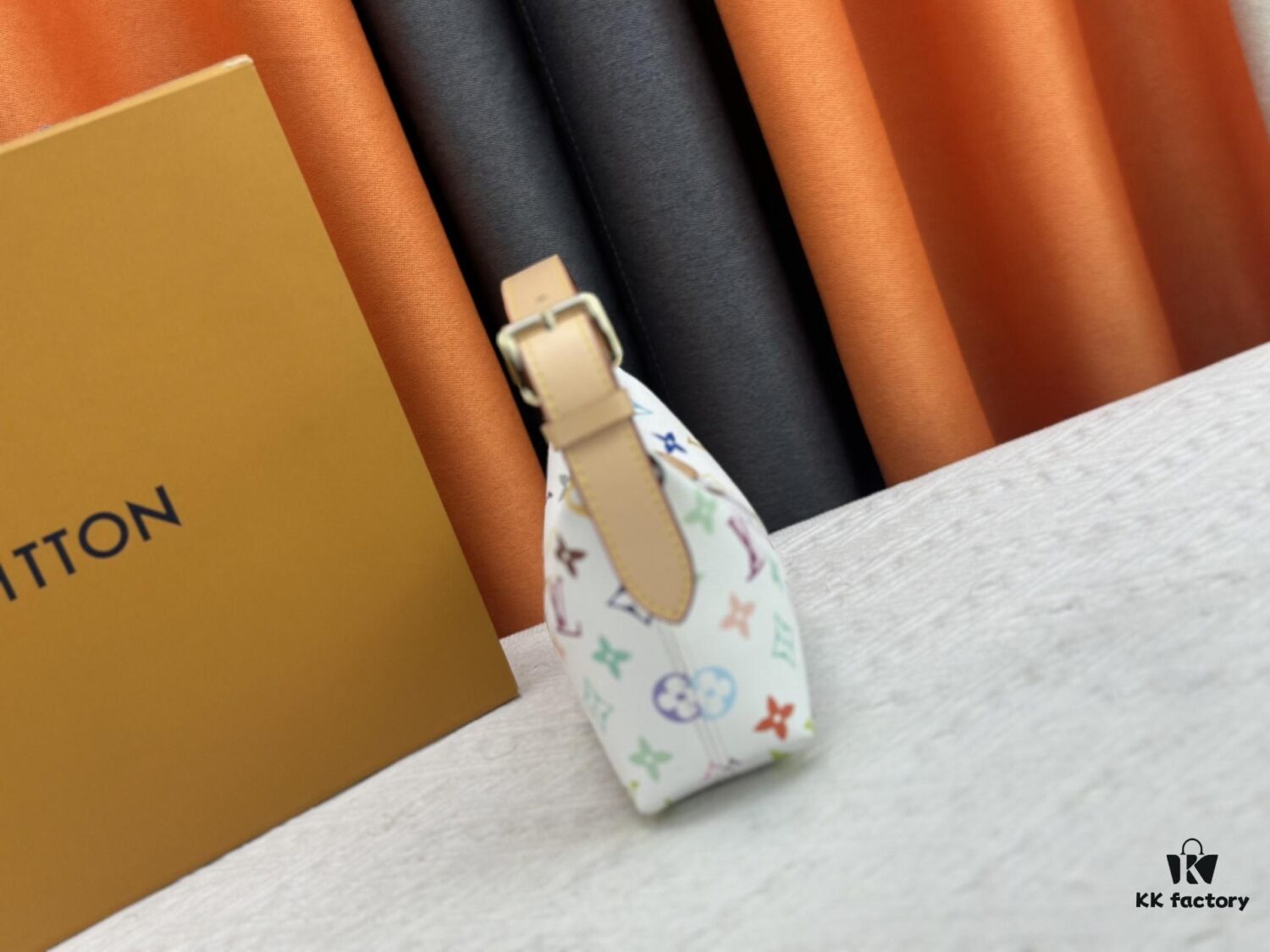 Official Latest Model (Authentic Photos, Accurate Match) M82949 LV x Takashi Murakami Collaboration Nano Speedy Bag