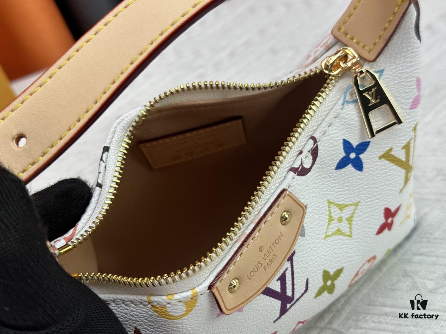 Official Latest Model (Authentic Photos, Accurate Match) M82949 LV x Takashi Murakami Collaboration Nano Speedy Bag