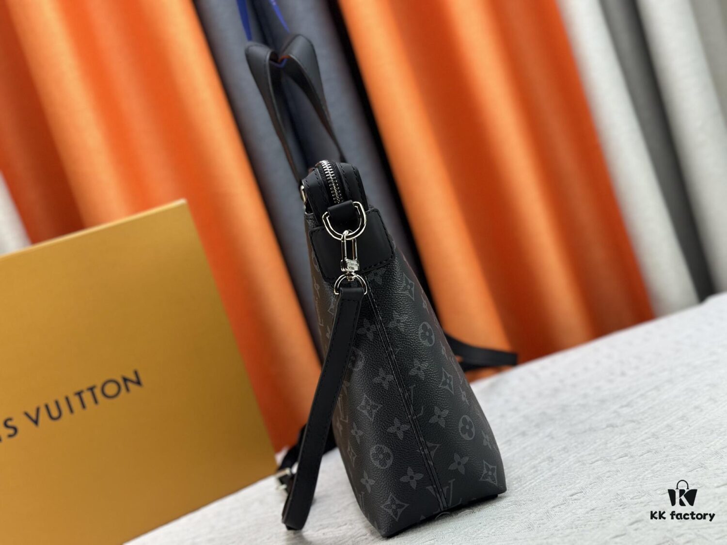 Authentic N40566 Hiroshi Fujiwara Fragment Design Lightning Series Men's Briefcase