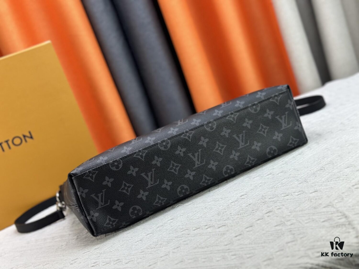 Authentic N40566 Hiroshi Fujiwara Fragment Design Lightning Series Men's Briefcase