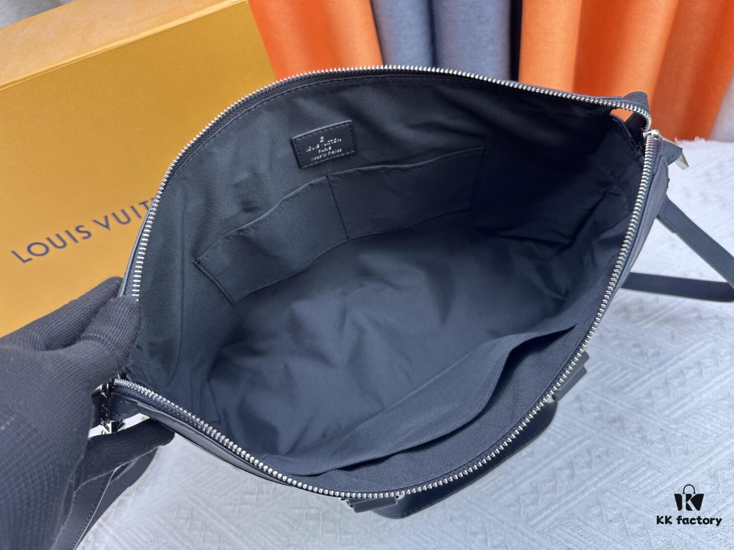 Authentic N40566 Hiroshi Fujiwara Fragment Design Lightning Series Men's Briefcase