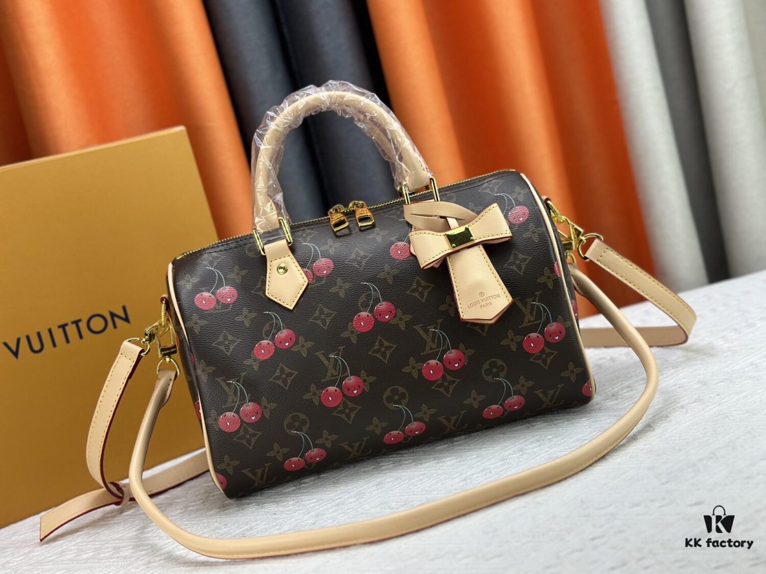 M17089 M40391 Louis Vuitton Cherry Series Handbag from 2005 Designed by Takashi Murakami