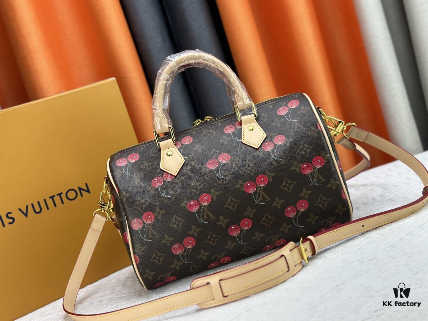 M17089 M40391 Louis Vuitton Cherry Series Handbag from 2005 Designed by Takashi Murakami