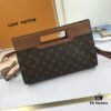 LV Handheld Bag with Long Strap 😇✈ Super Practical 😎 European Boutique Same Style 🛑 Made of Elegant DaMeier Ebene Classic Fabric 🛑 Lined with Unique Custom Foam Material, Wear-Resistant, Dirt-Resistant, Washable 👍💎 Combines Fashion and Functionality 👿 Soft and Comfortable Body 🔜 Interior Features Slip Pockets 🎩 Large Capacity Meets Daily Needs 💯 Model: 53666 Size: 30-19-8