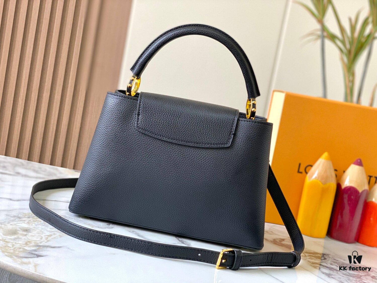 69307b486e68136f4d9a6e52 Top Quality Original Guangzhou Stock 🇫🇷 M12938 ChainOnYou Series Capucines Medium Handbag in Taurillon Cowhide Leather