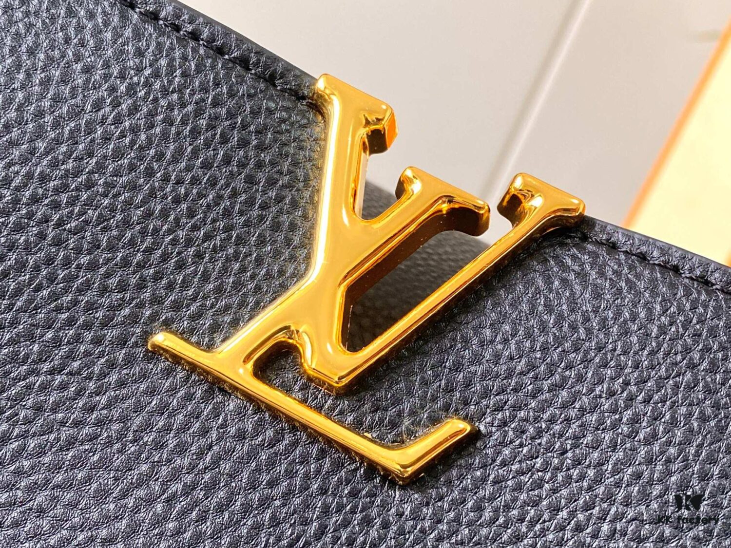 69307b4b6e68136f4d9a6e59 Top Quality Original Guangzhou Stock 🇫🇷 M12938 ChainOnYou Series Capucines Medium Handbag in Taurillon Cowhide Leather