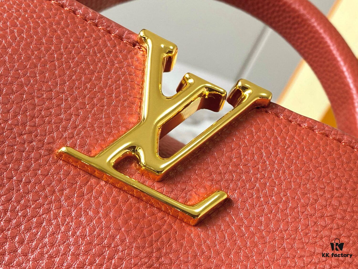 Top Quality Original Guangzhou Goods 🇫🇷 M12935 Capucines Mini Bag from the Capucines Chain On You Collection