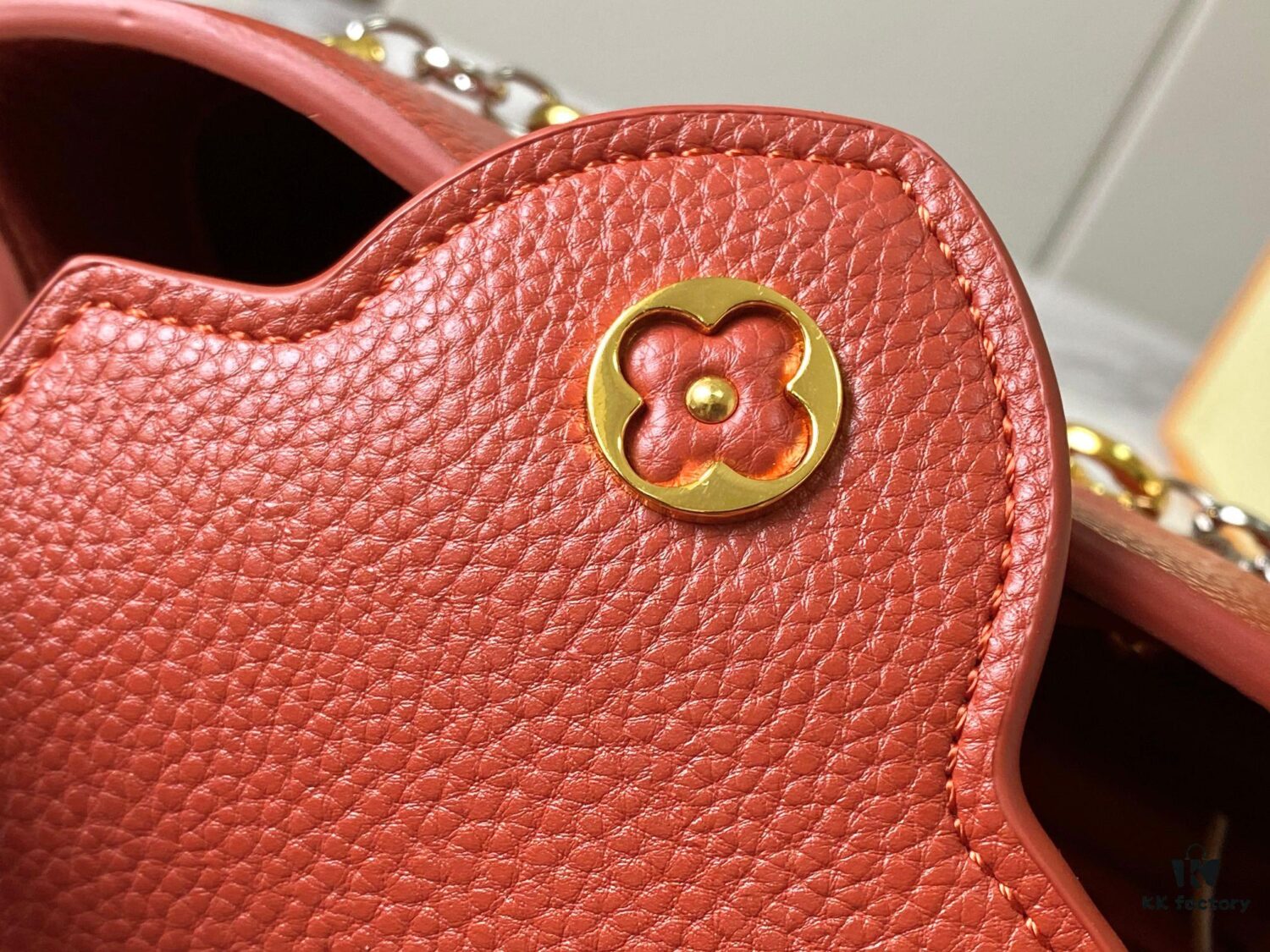 Top Quality Original Guangzhou Goods 🇫🇷 M12935 Capucines Mini Bag from the Capucines Chain On You Collection