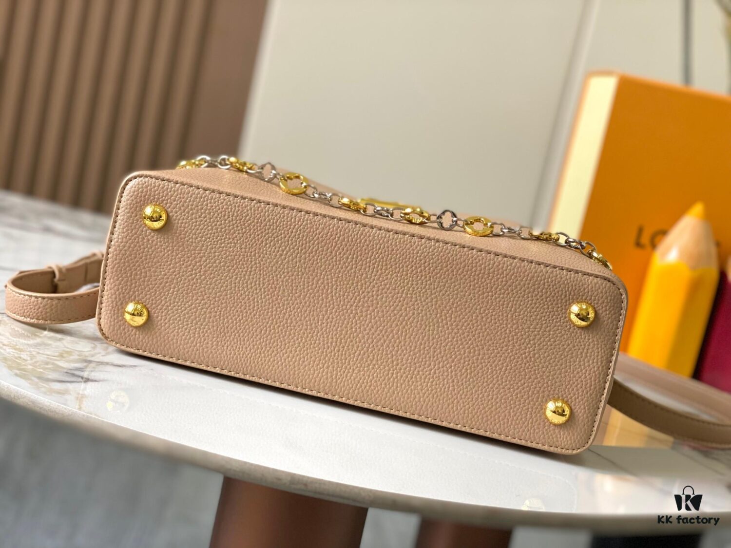 69307b666e68136f4d9a6e87 Top Quality Original Guangzhou Stock 🇫🇷 M12938 ChainOnYou Capucines Medium Handbag in Taurillon Cowhide Leather