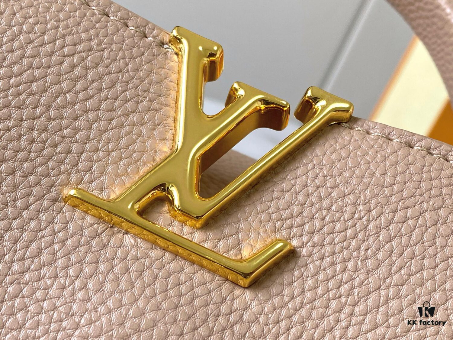 69307b6b6e68136f4d9a6e91 Top Quality Original Guangzhou Stock 🇫🇷 M12936 Capucines BB Handbag