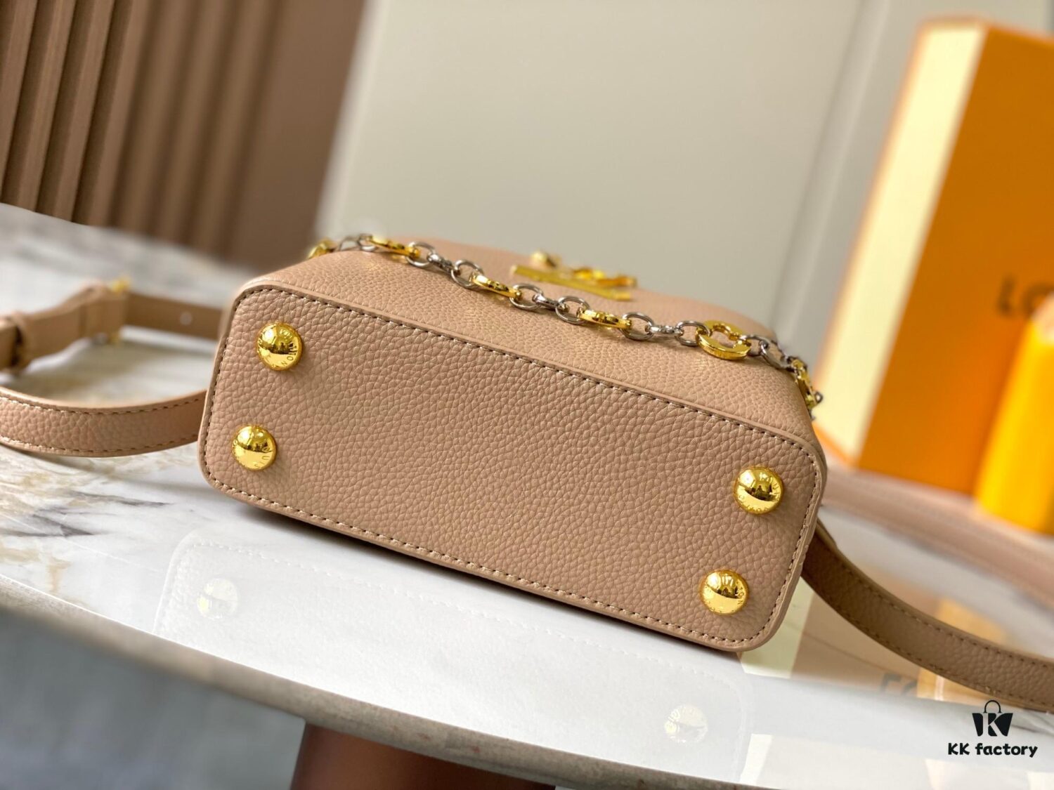 69307b6f6e68136f4d9a6e97 Top Quality Original Guangzhou Stock 🇫🇷 M12935 Capucines Mini Bag from the Capucines Chain On You Collection