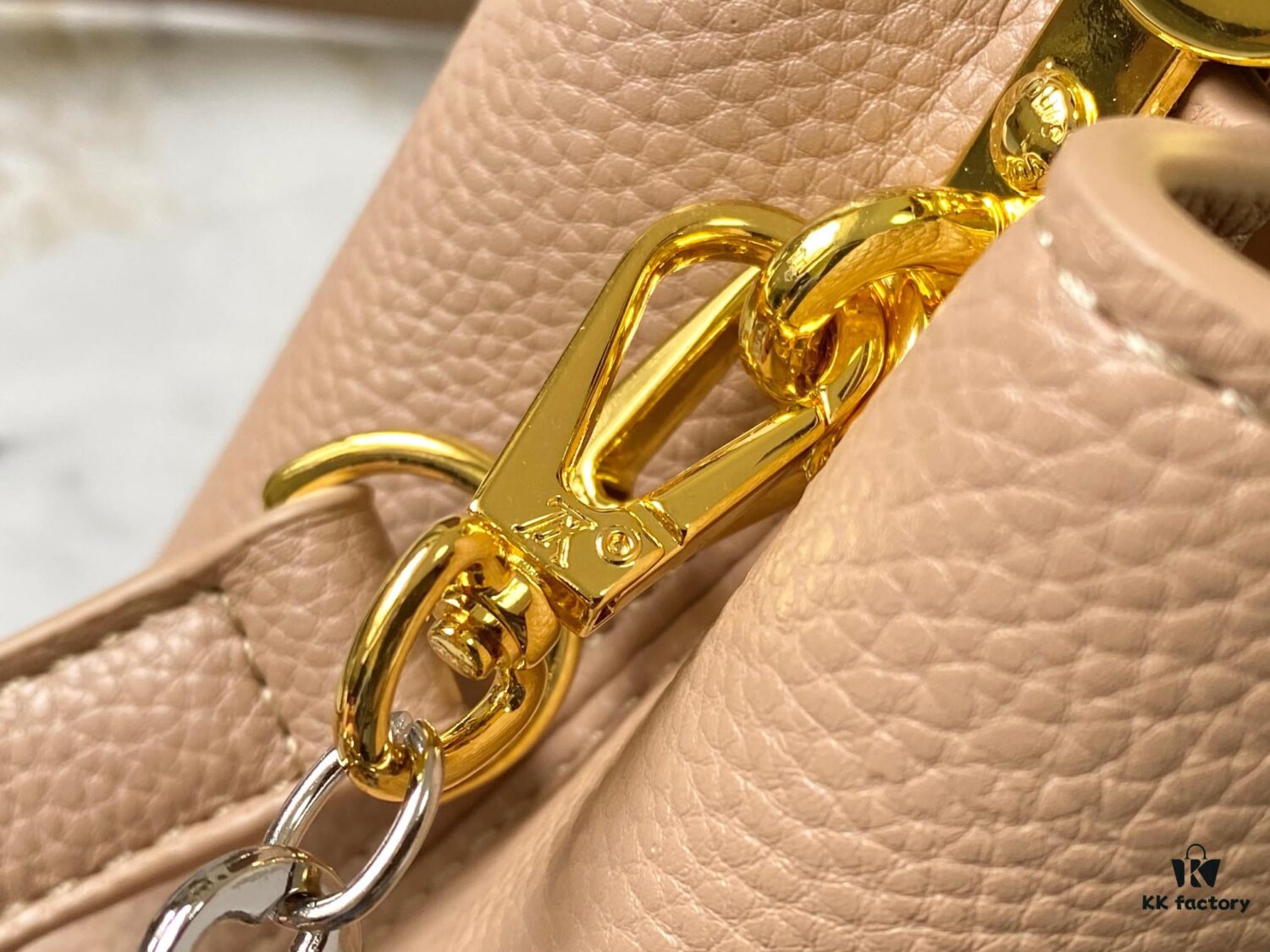 69307b716e68136f4d9a6e9a Top Quality Original Guangzhou Stock 🇫🇷 M12935 Capucines Mini Bag from the Capucines Chain On You Collection