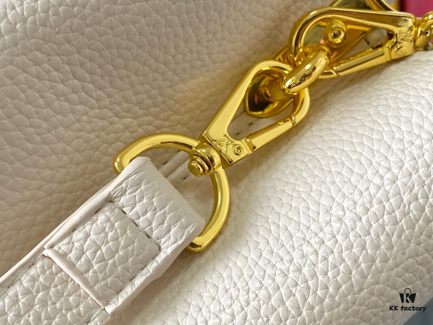 69307b7a6e68136f4d9a6ea9 Top Quality Original Guangzhou Stock 🇫🇷 M12936 Capucines BB Handbag