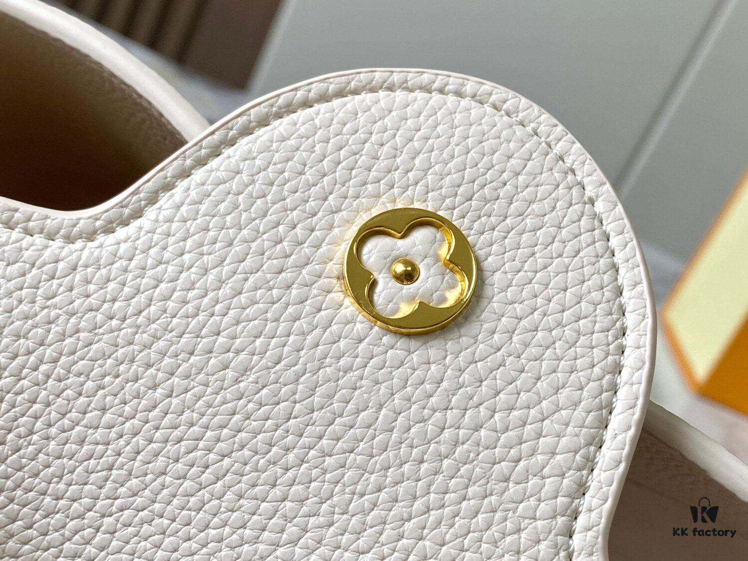 69307b7b6e68136f4d9a6eab Top Quality Original Guangzhou Stock 🇫🇷 M12936 Capucines BB Handbag